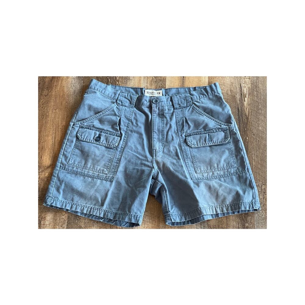 Magellan Sportswear men's blue gray cargo shorts size 38 , 100% Cotton